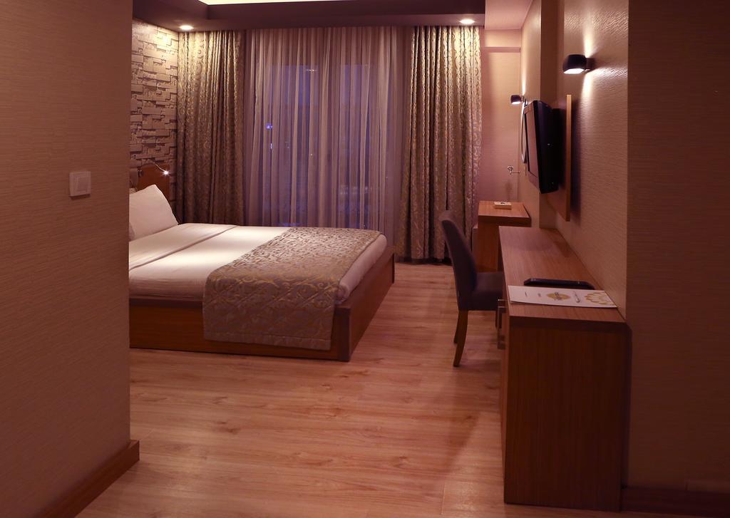 Imperial Park Hotel ازميت المظهر الخارجي الصورة