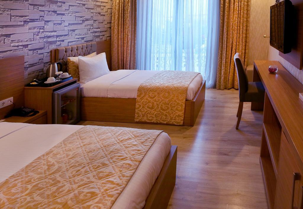 Imperial Park Hotel ازميت المظهر الخارجي الصورة