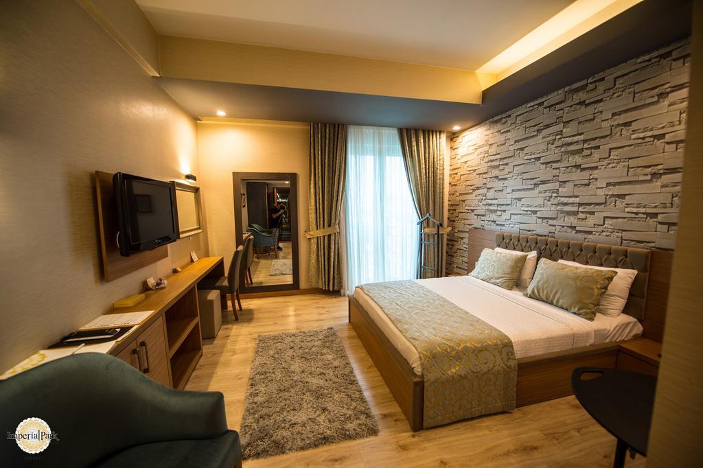 Imperial Park Hotel ازميت المظهر الخارجي الصورة