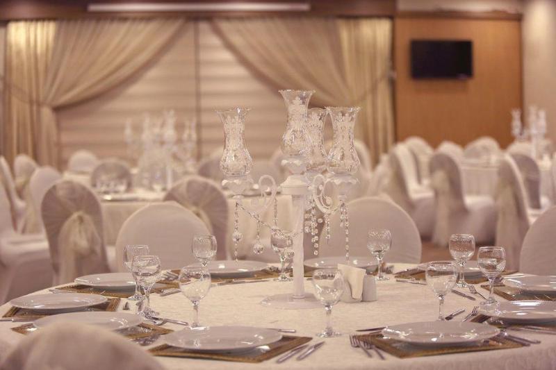 Imperial Park Hotel ازميت المظهر الخارجي الصورة