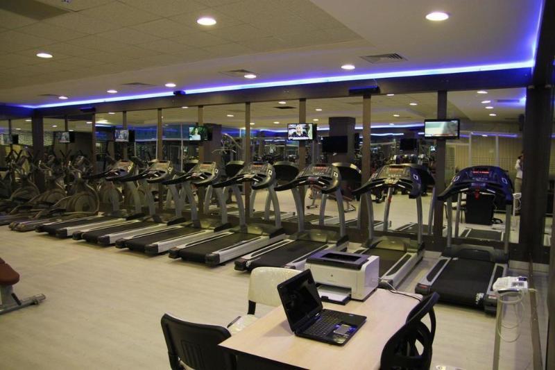 Imperial Park Hotel ازميت المظهر الخارجي الصورة