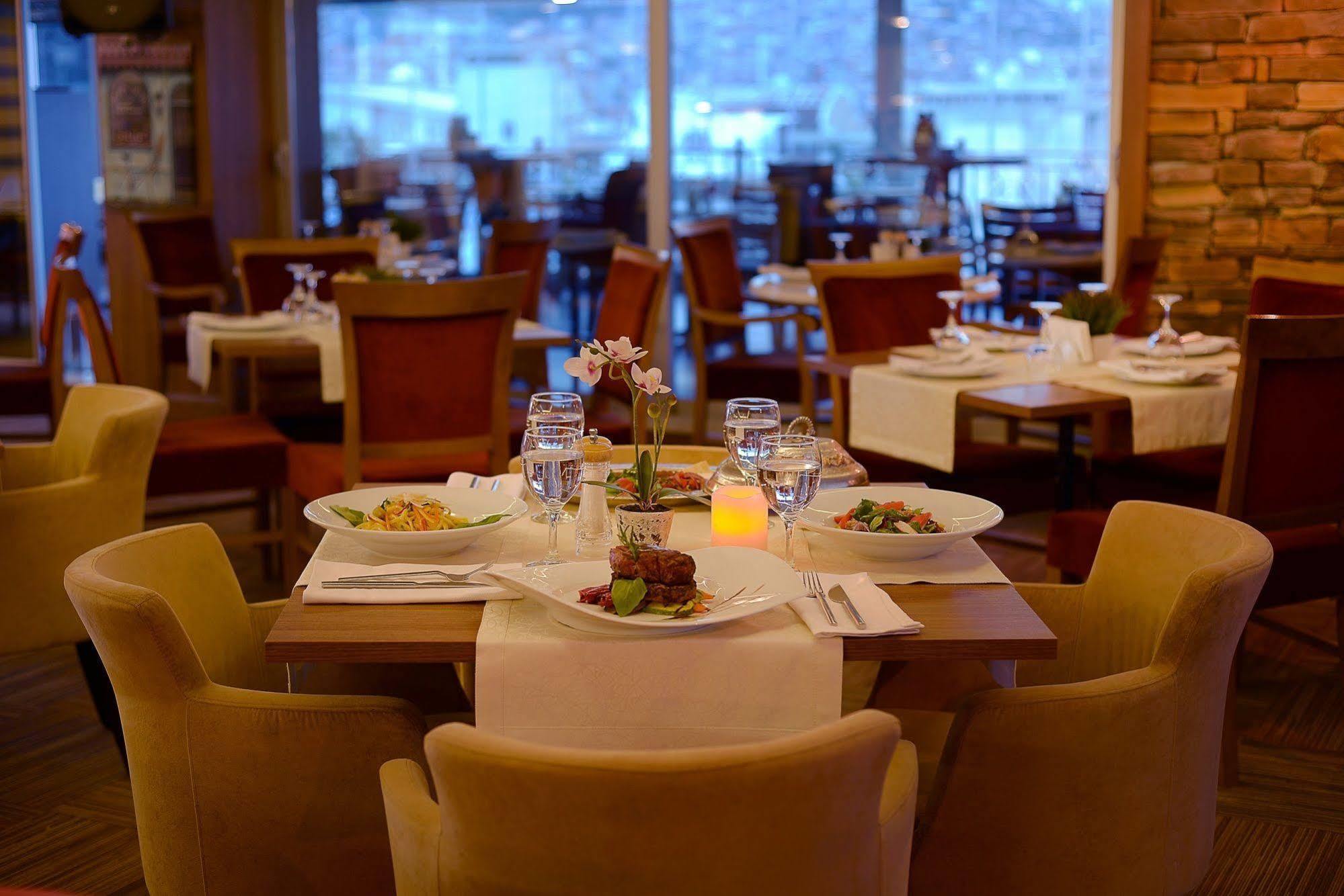 Imperial Park Hotel ازميت المظهر الخارجي الصورة