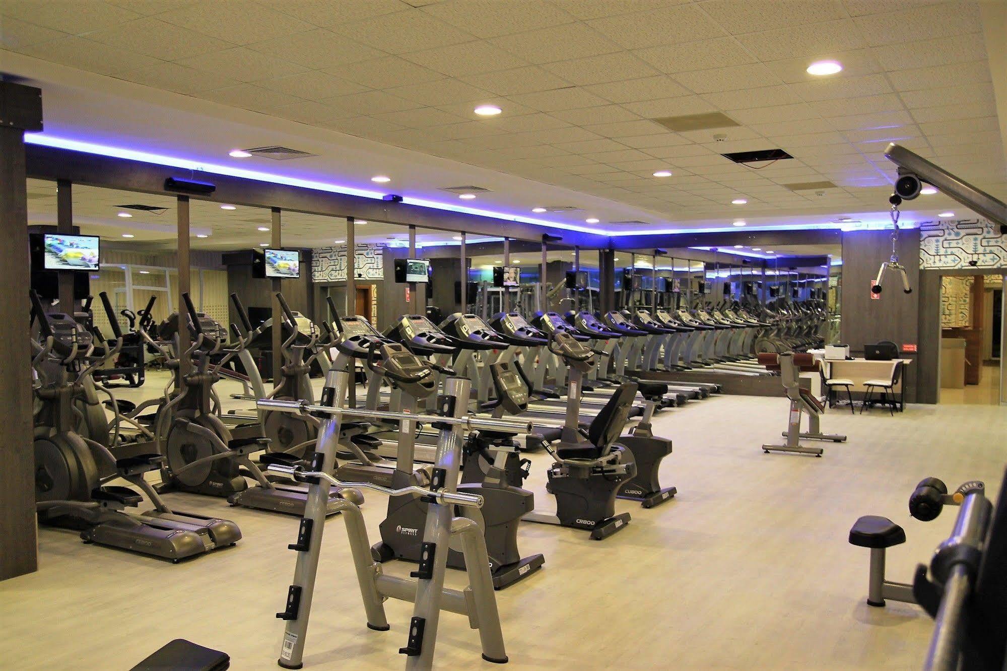 Imperial Park Hotel ازميت المظهر الخارجي الصورة